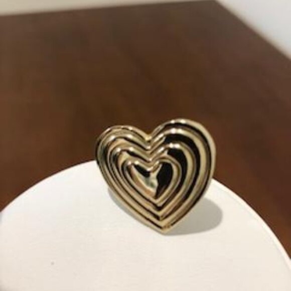 The Variety Club Vintage Gold Tone Rippled Heart Brooch Pin. - Picture 3 of 11